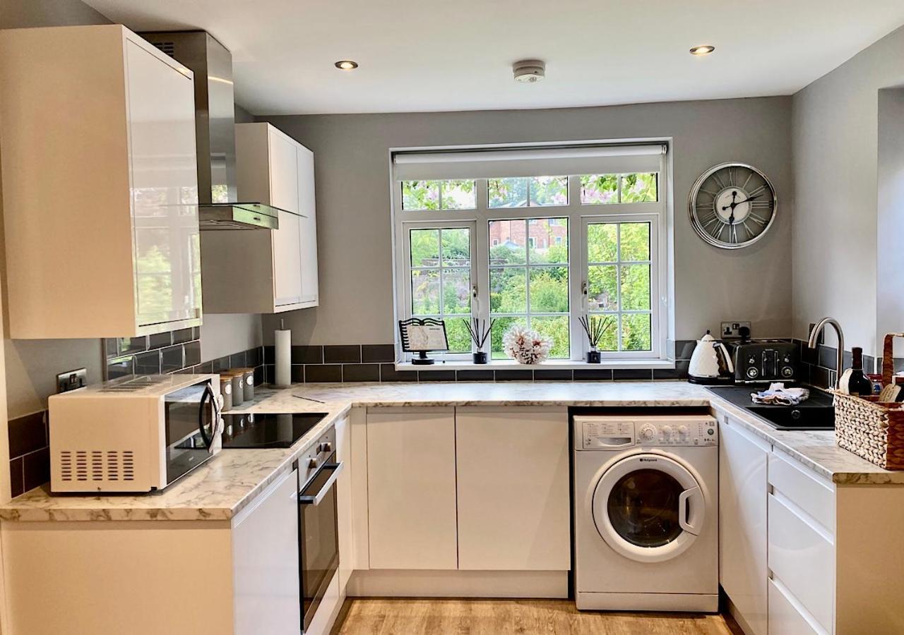 The Lodge Chester - Luxury Apartment For Two, With Free Parking! Hough Green Exteriér fotografie