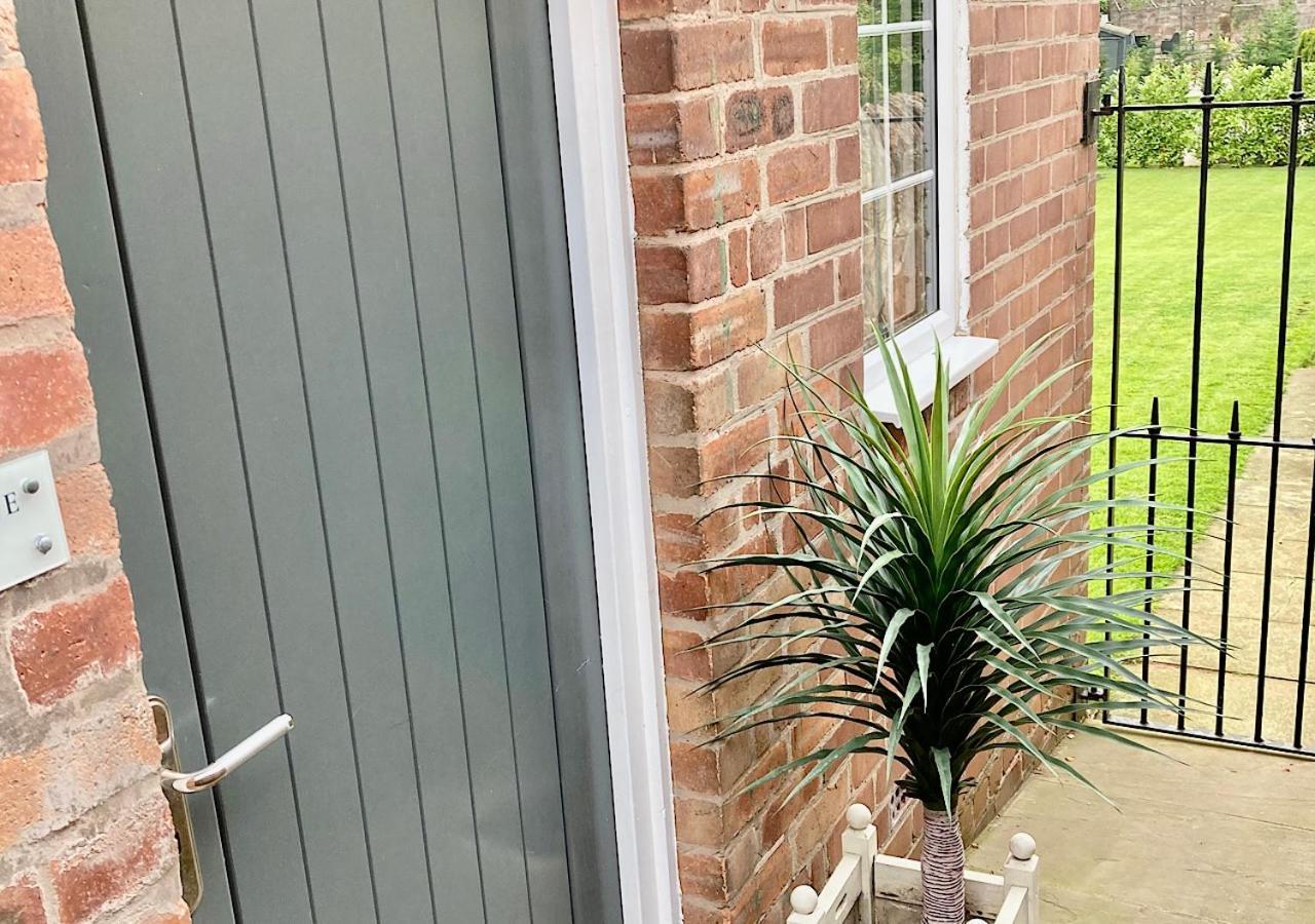 The Lodge Chester - Luxury Apartment For Two, With Free Parking! Hough Green Exteriér fotografie