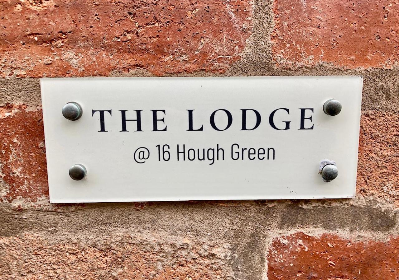 The Lodge Chester - Luxury Apartment For Two, With Free Parking! Hough Green Exteriér fotografie