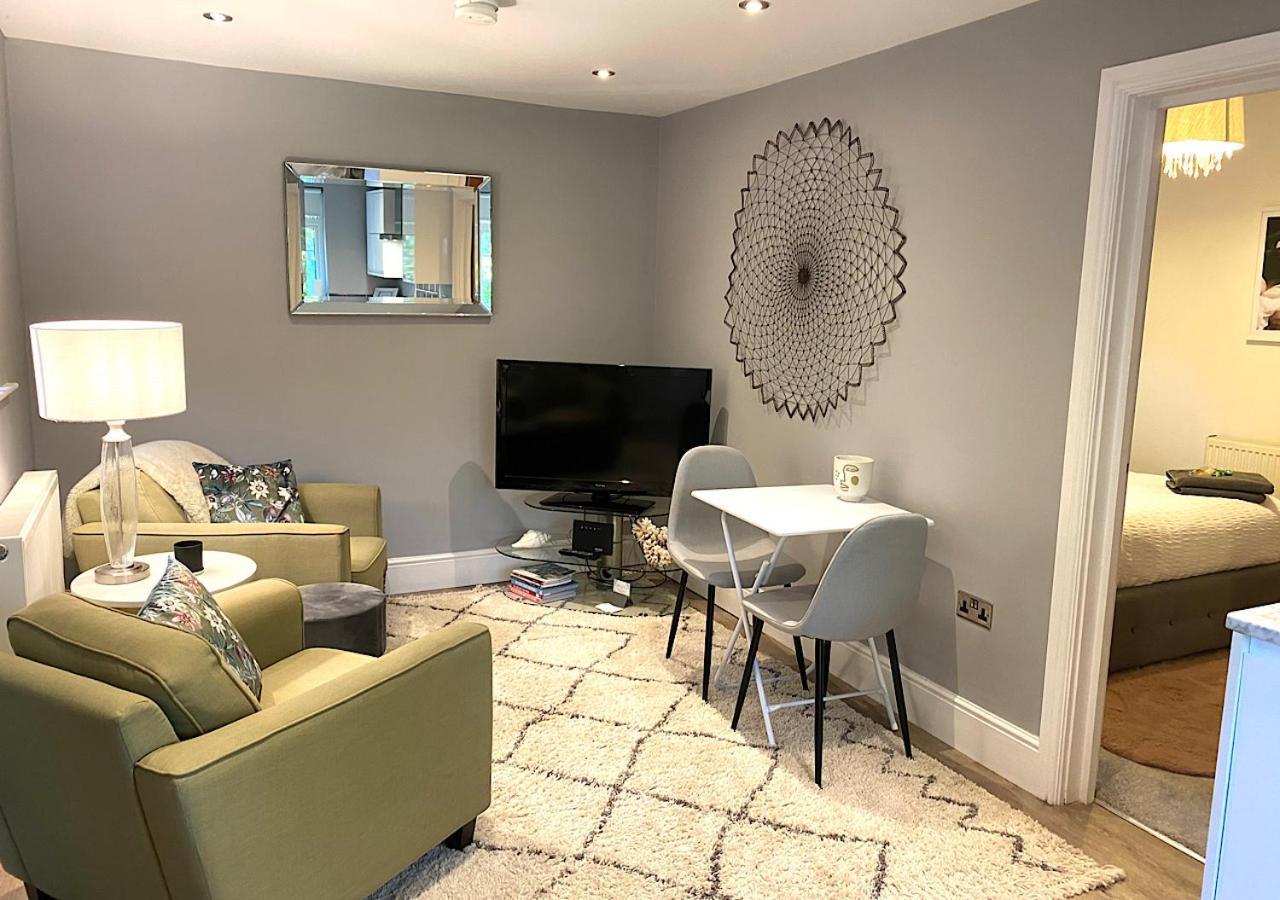 The Lodge Chester - Luxury Apartment For Two, With Free Parking! Hough Green Exteriér fotografie