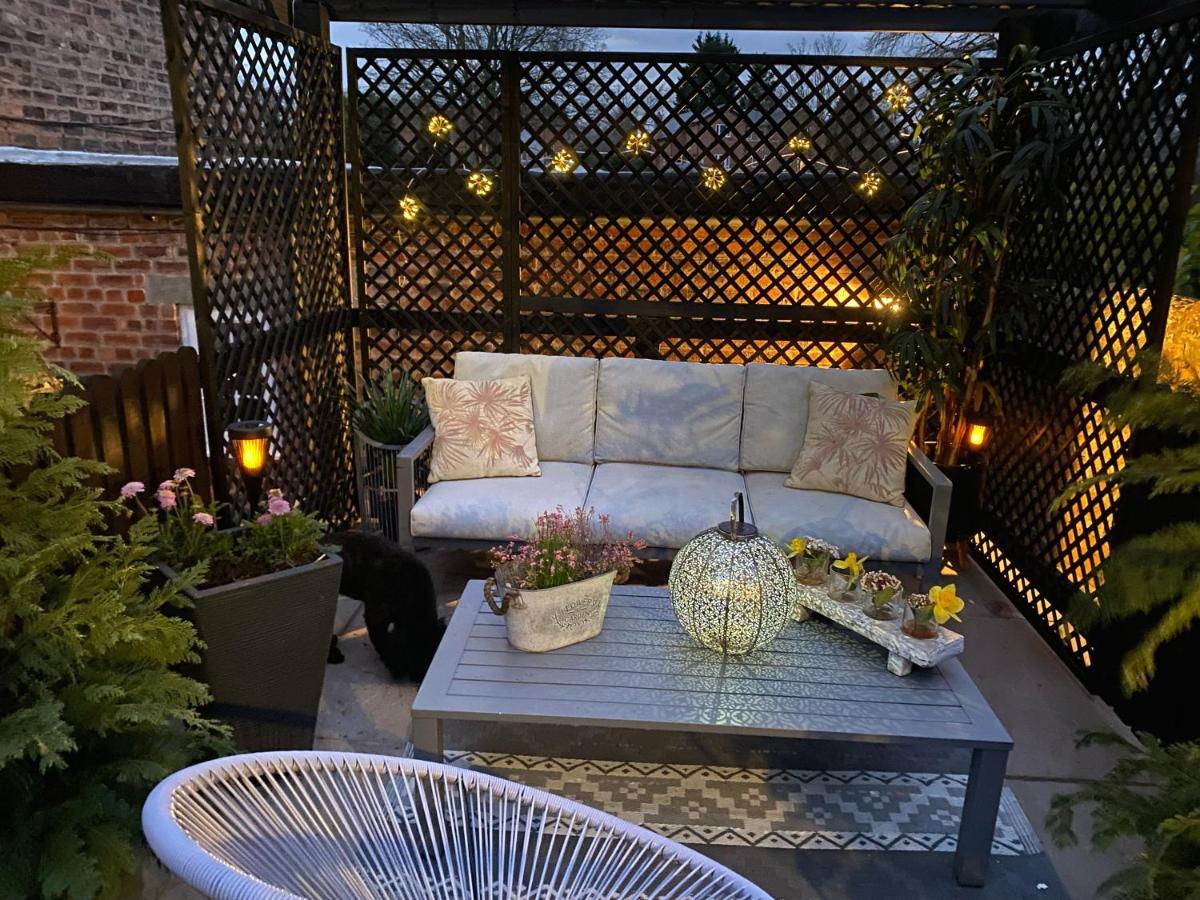 The Lodge Chester - Luxury Apartment For Two, With Free Parking! Hough Green Exteriér fotografie
